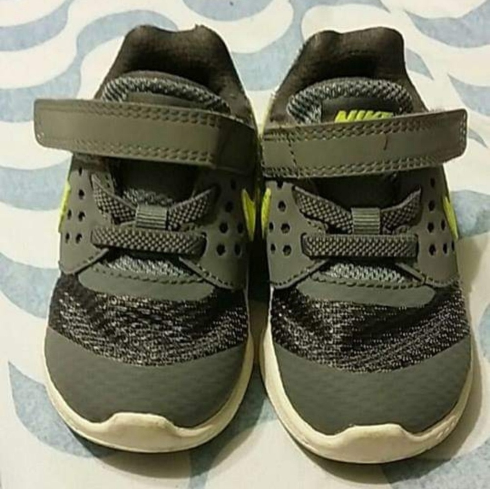 Nike sneakers (toddler)